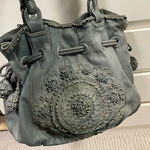 Lock heart shoulder bag